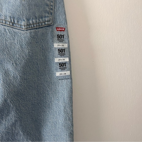 LEVI'S 501 Cropped (Light Used)